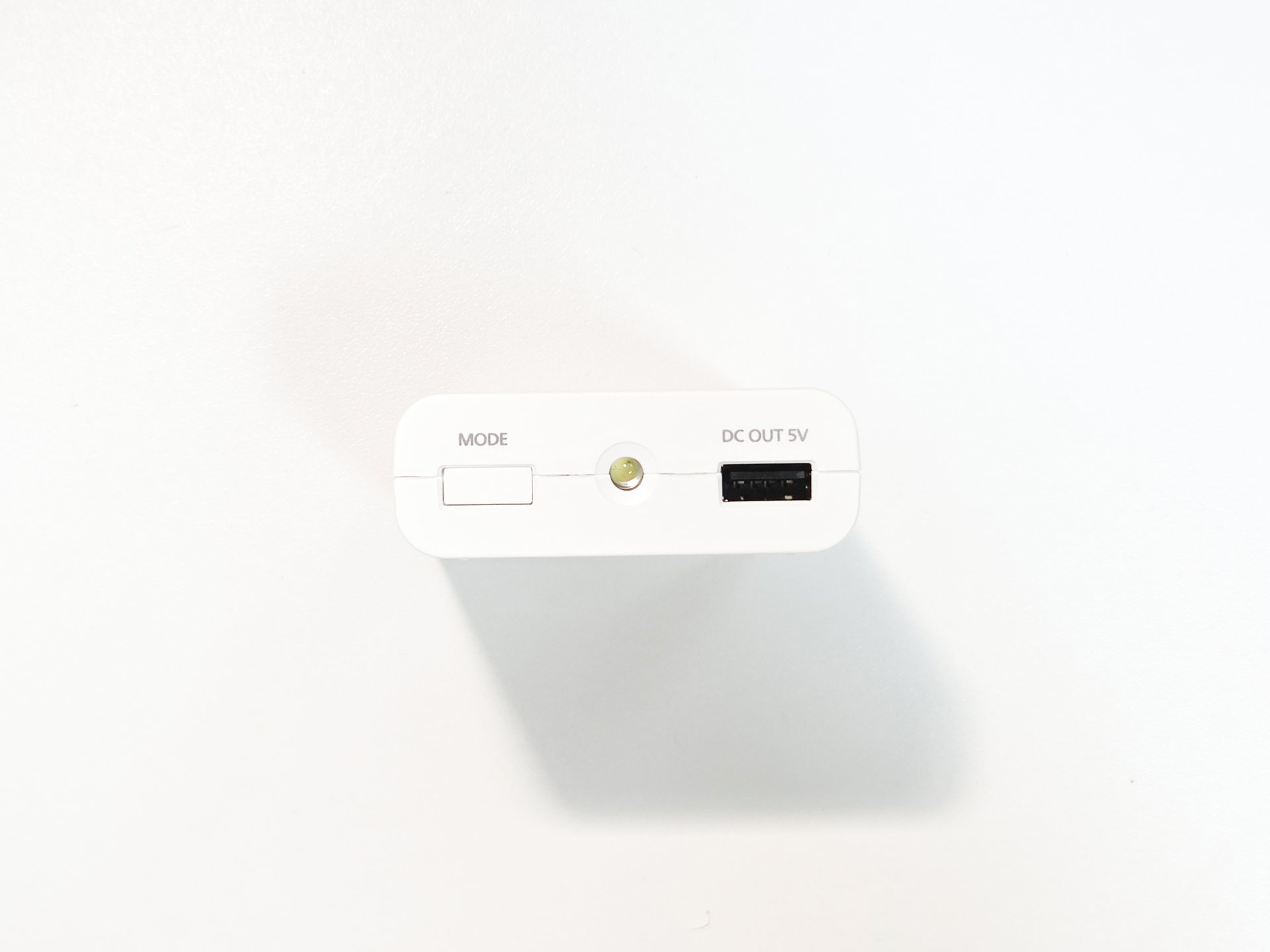 操作ボタンとLEDライト部分のクローズアップ